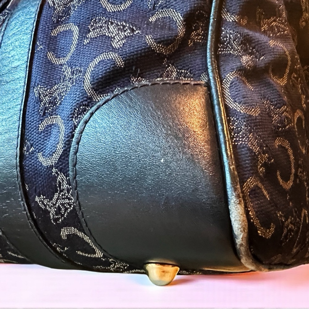 CELINE Horse Carriage C
Macadam Canvas Large Hand Bag in Navy Blue - Picture 14 of 16